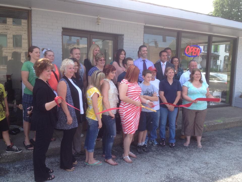Kim Knarr Tracy chamber of commerce ribbon cutting